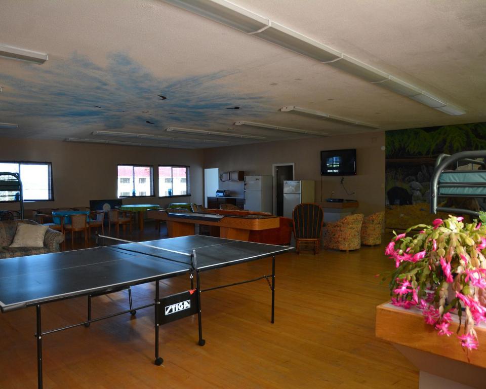 Hostel North Coast Trail Backpackers Ltd Port Hardy Zewnętrze zdjęcie